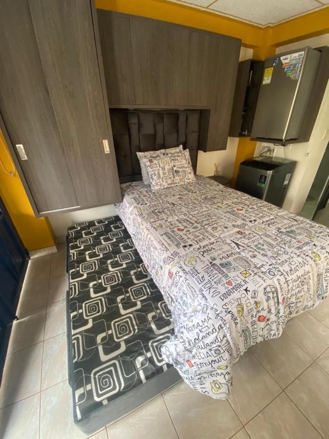 Apartaestudio Santa Rosa De Cabal Calle 16B # 7-30 Altos De Los Laureles - Esquina المظهر الخارجي الصورة